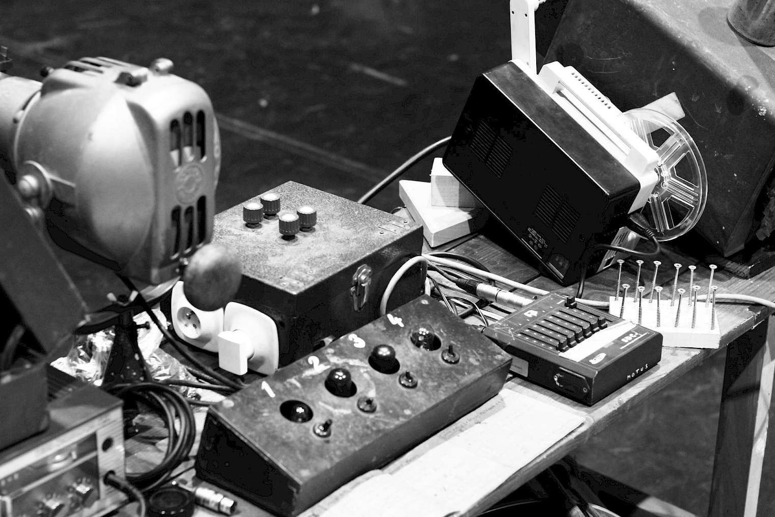 technická aparatura inscenace Erben: Sny, foto archiv Handa Gote