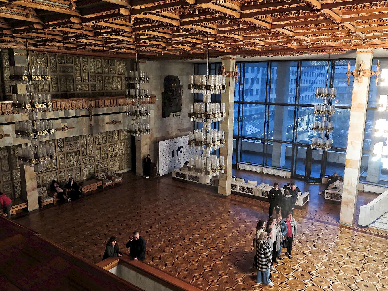 foyer divadla v Ivano-Frankivsku, foto David Zelinka