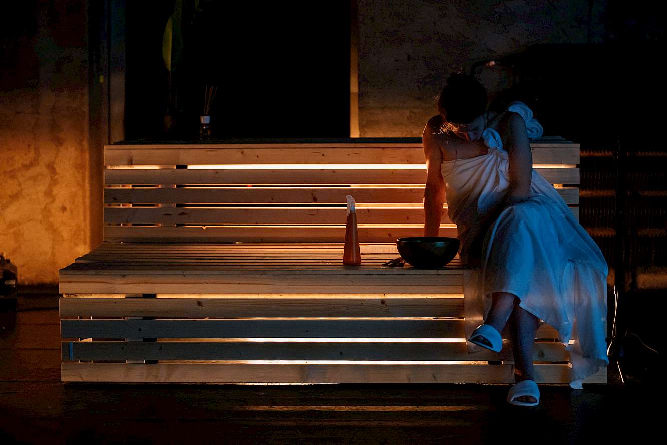 8 miliard lid&iacute; hoř&iacute;, foto Jan Hrom&aacute;dko